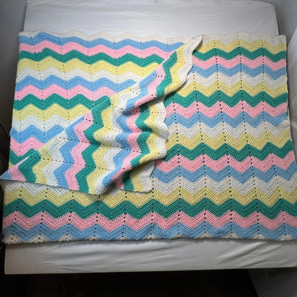 VTG Crochet Granny Blanket Handmade Pastel Chevron Afghan Pink Blue Yellow 48x72